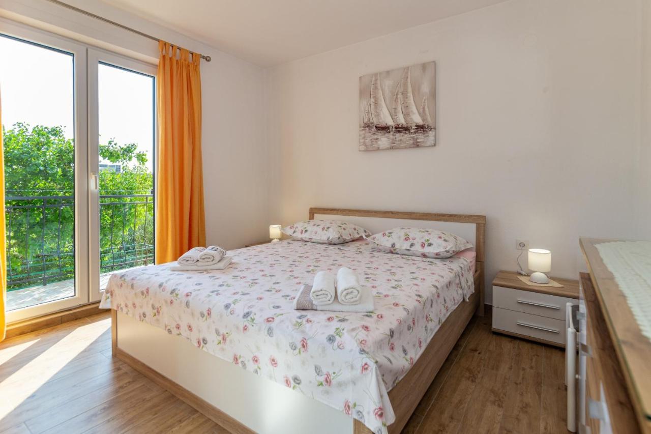 Navis Sea View Apartment With Pool Makarska Ngoại thất bức ảnh