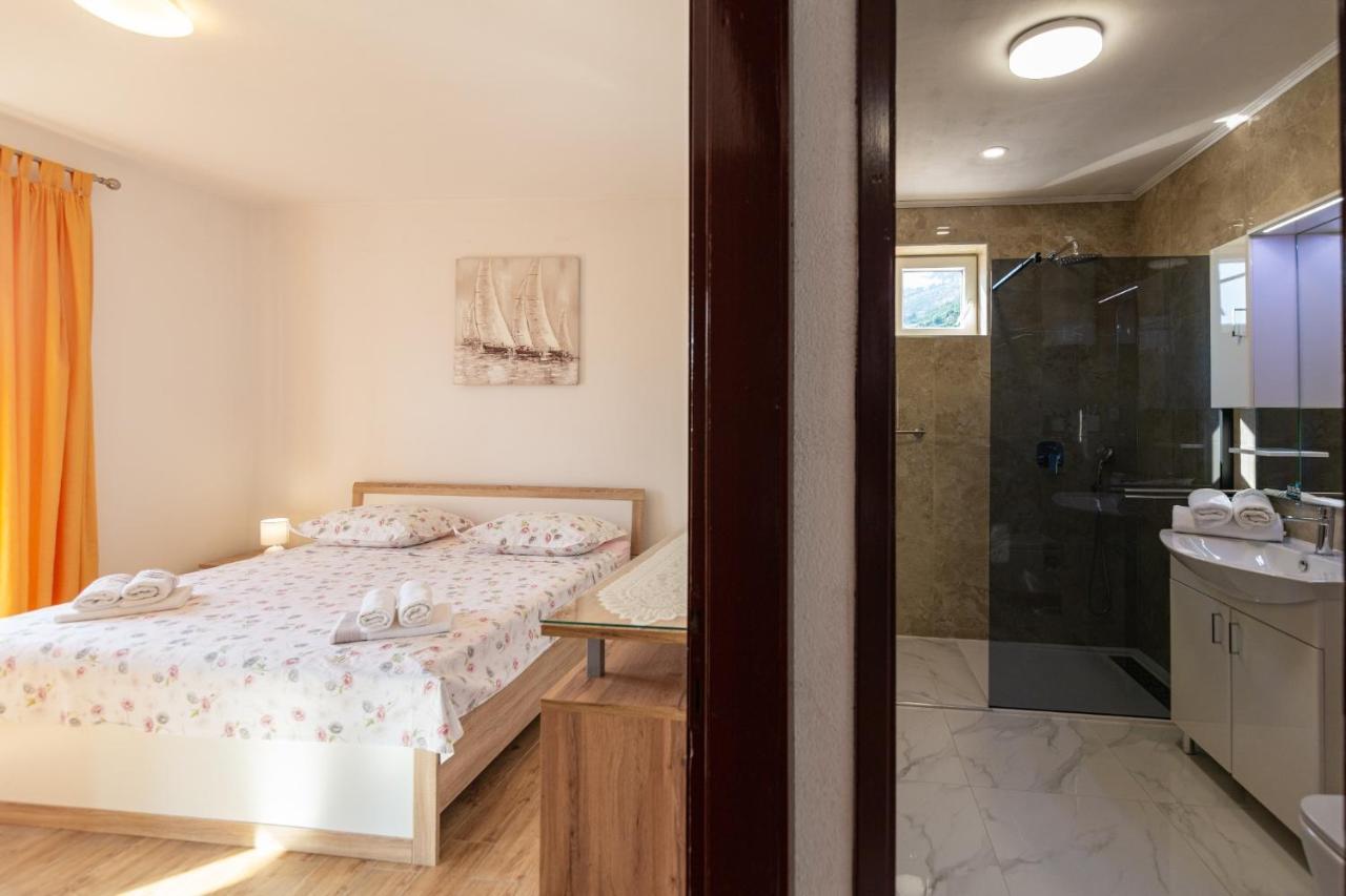 Navis Sea View Apartment With Pool Makarska Ngoại thất bức ảnh