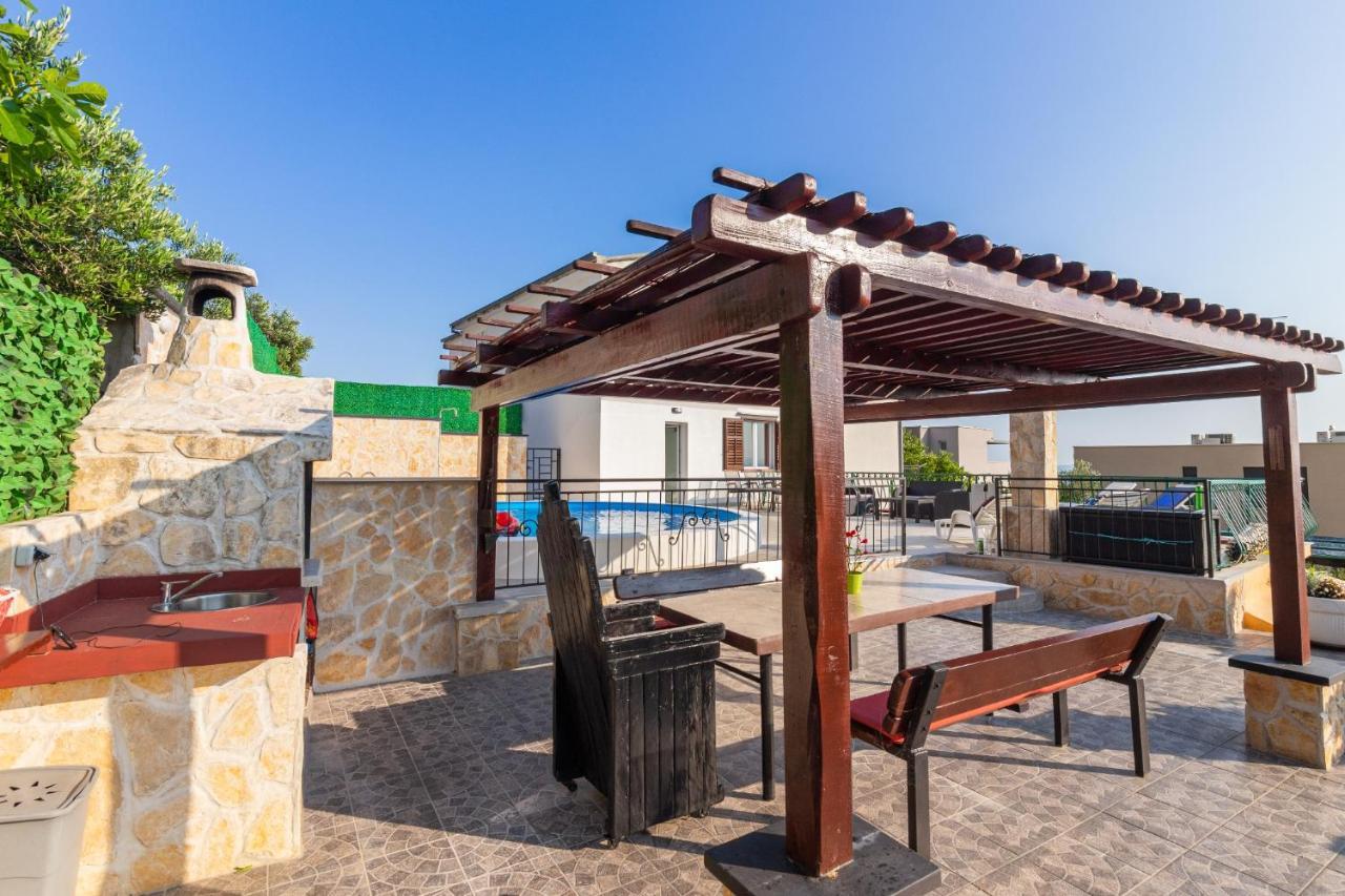 Navis Sea View Apartment With Pool Makarska Ngoại thất bức ảnh