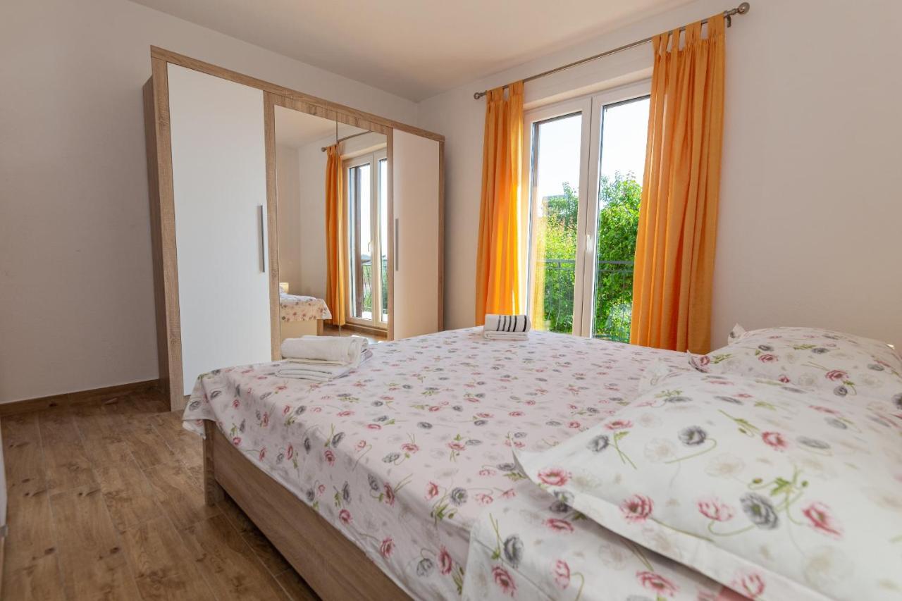 Navis Sea View Apartment With Pool Makarska Ngoại thất bức ảnh
